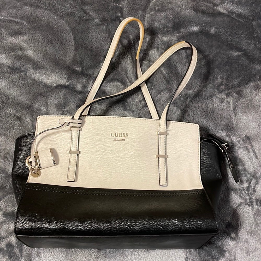 White and Black Guess Leather Purse
